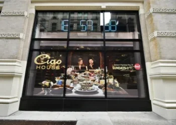 Design Trends Shaping Modern Commercial Signage Signage